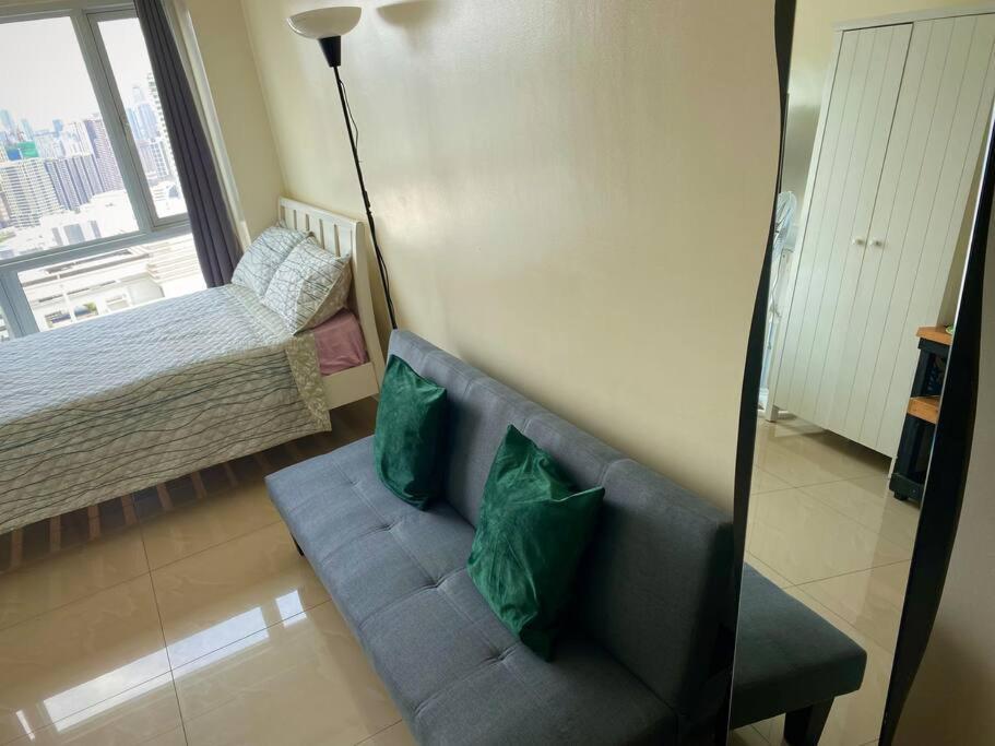 Makati Penthouse With Stunning City Skyline View Manila Exterior foto